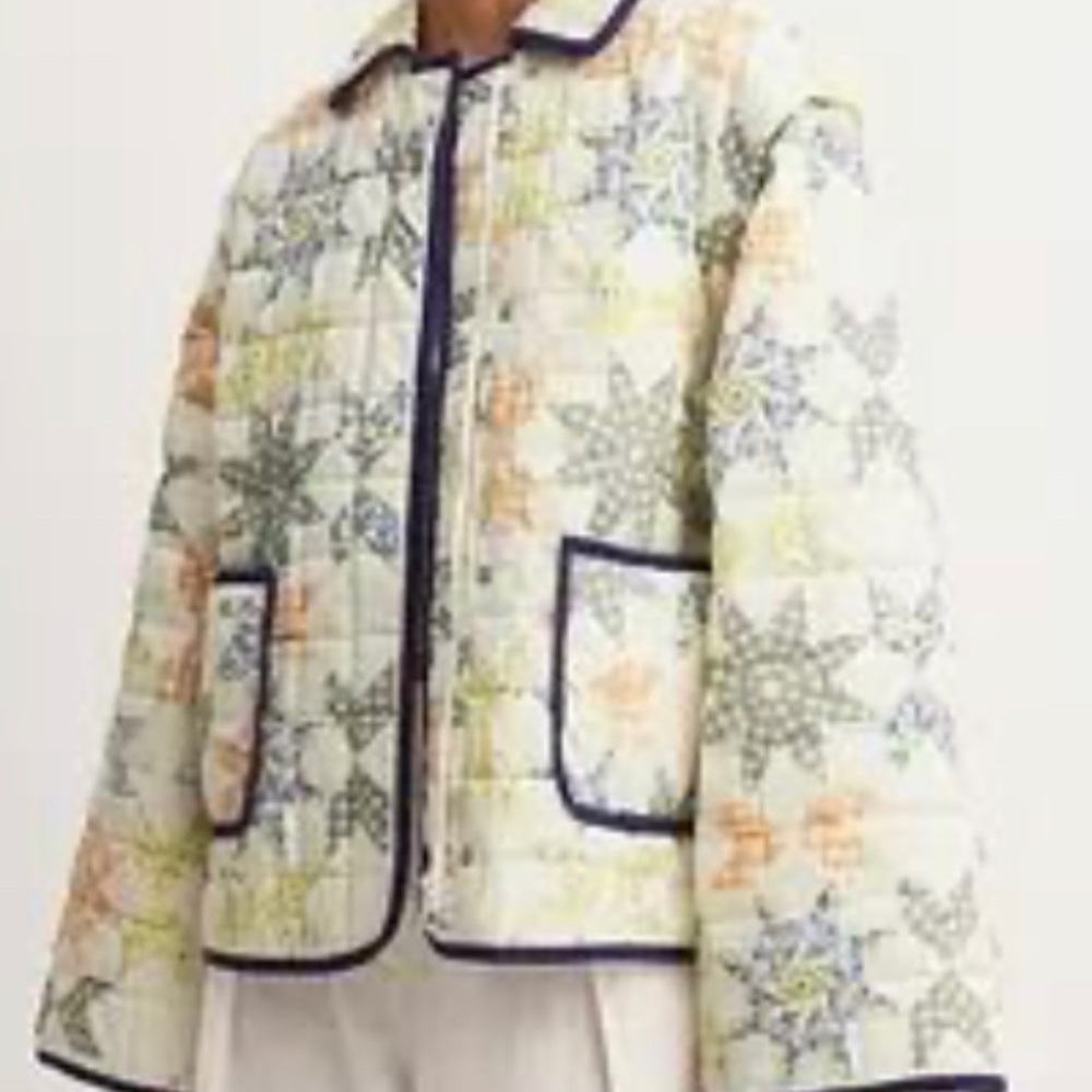 This is a NA-KD brand patchwork quilted jacket featuring star pattern